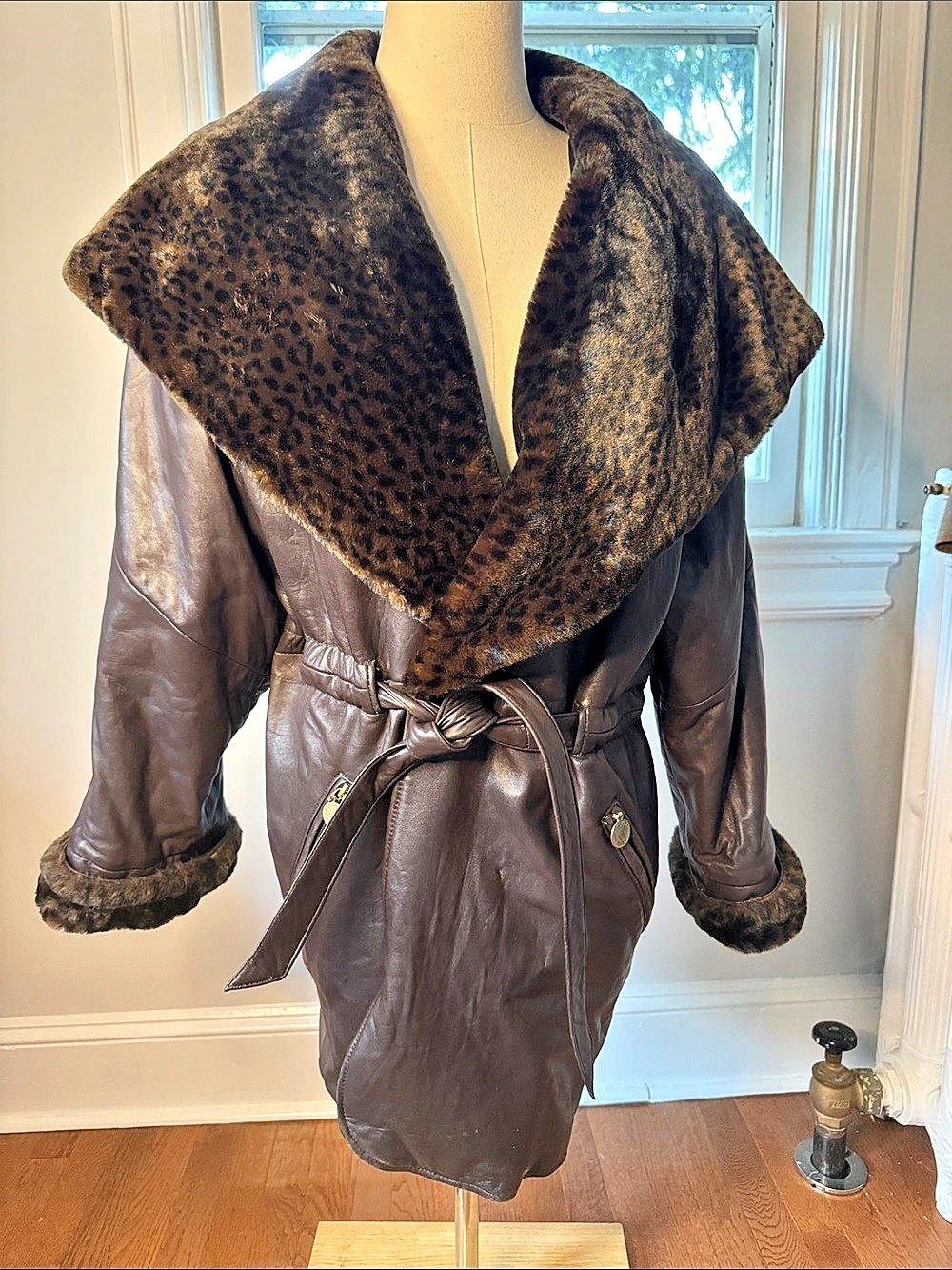Otello Pelle Leather Coat with Animal Print Collar Size Small